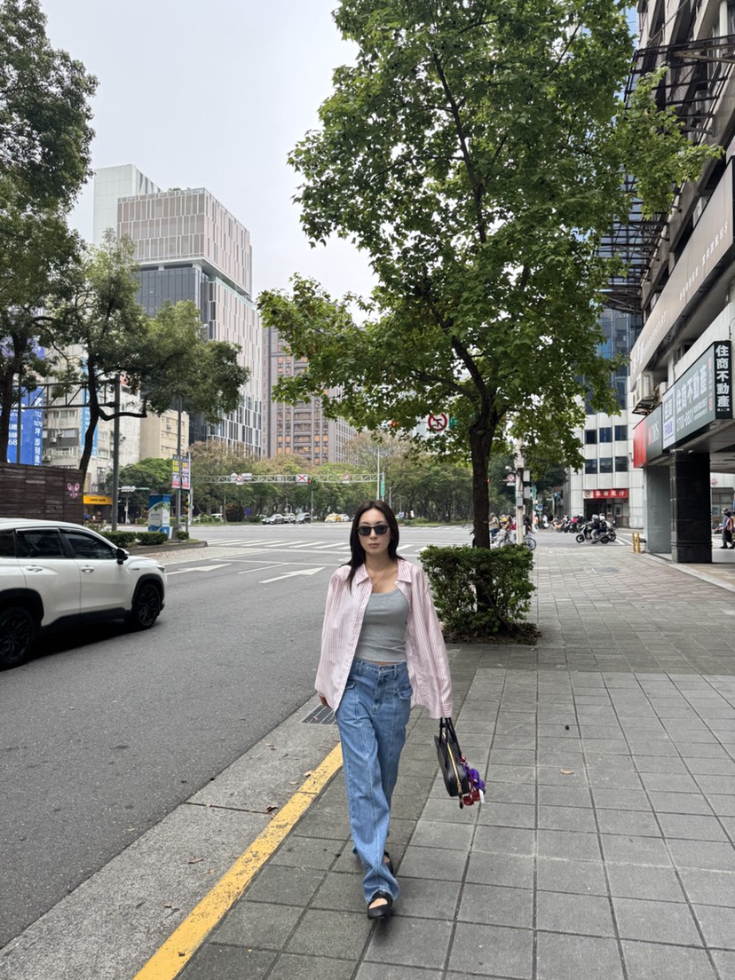 ATHEA東大門實拍女士新款休閑真品推薦職業熱賣時尚牛仔褲ATHEA牛仔褲