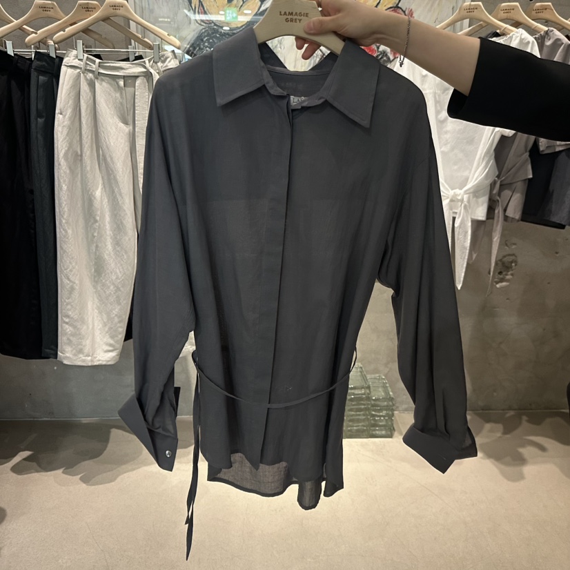 LAMAGIEPIE/LAMAGIE GREY韓國代購女裝新款職業襯衫蕾絲衫含腰繩LAMAGIEPIE/LAMAGIE GREY襯衫/蕾絲衫圖色3墨色