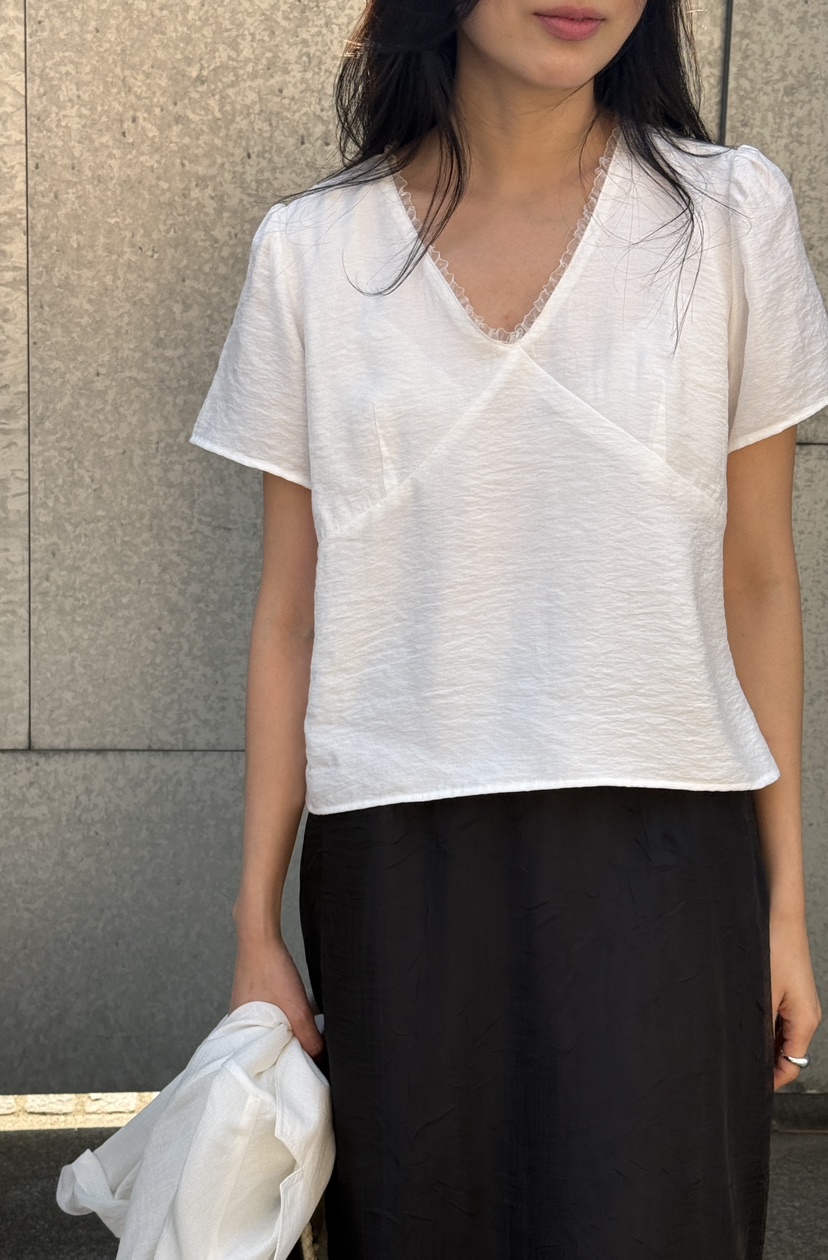 AMY GRACE-A韓國直郵女士新品真品人氣職業26春夏襯衫蕾絲衫AMY GRACE-A襯衫/蕾絲衫