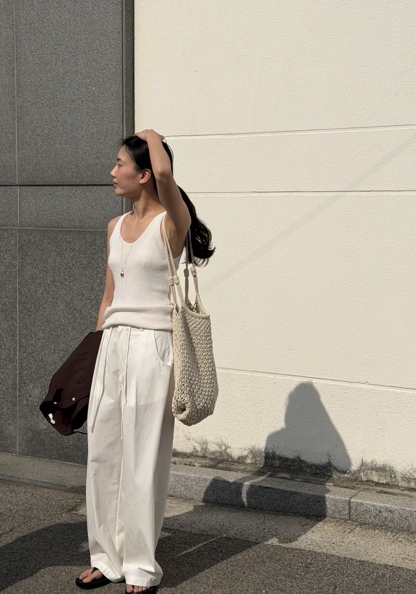 AMY GRACE-A韓國東大門代購女裝新品時尚推薦熱賣吊帶背心AMY GRACE-A吊帶/背心