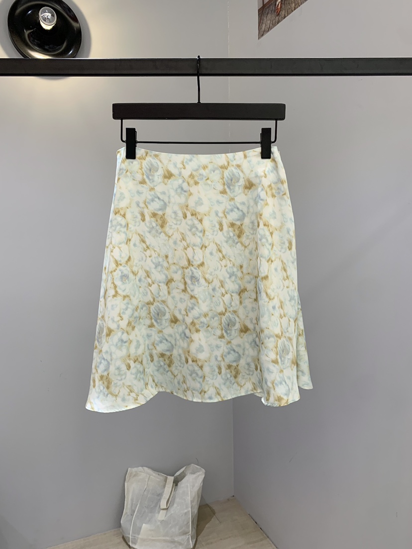 SOFTNESS韓國東大門代購女裝新款推薦休閑半身裙中短裙緞面Softness/Cosmic半身裙/中短裙