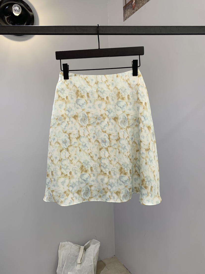 SOFTNESS韓國東大門代購女裝新款推薦休閑半身裙中短裙緞面Softness/Cosmic半身裙/中短裙圖色1