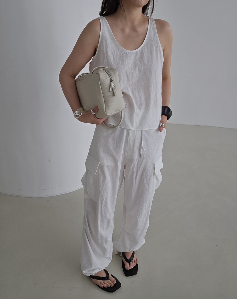 J SHOP韓國直郵實拍女士新品時尚休閑推薦人氣職業吊帶背心J_SHOP吊帶/背心