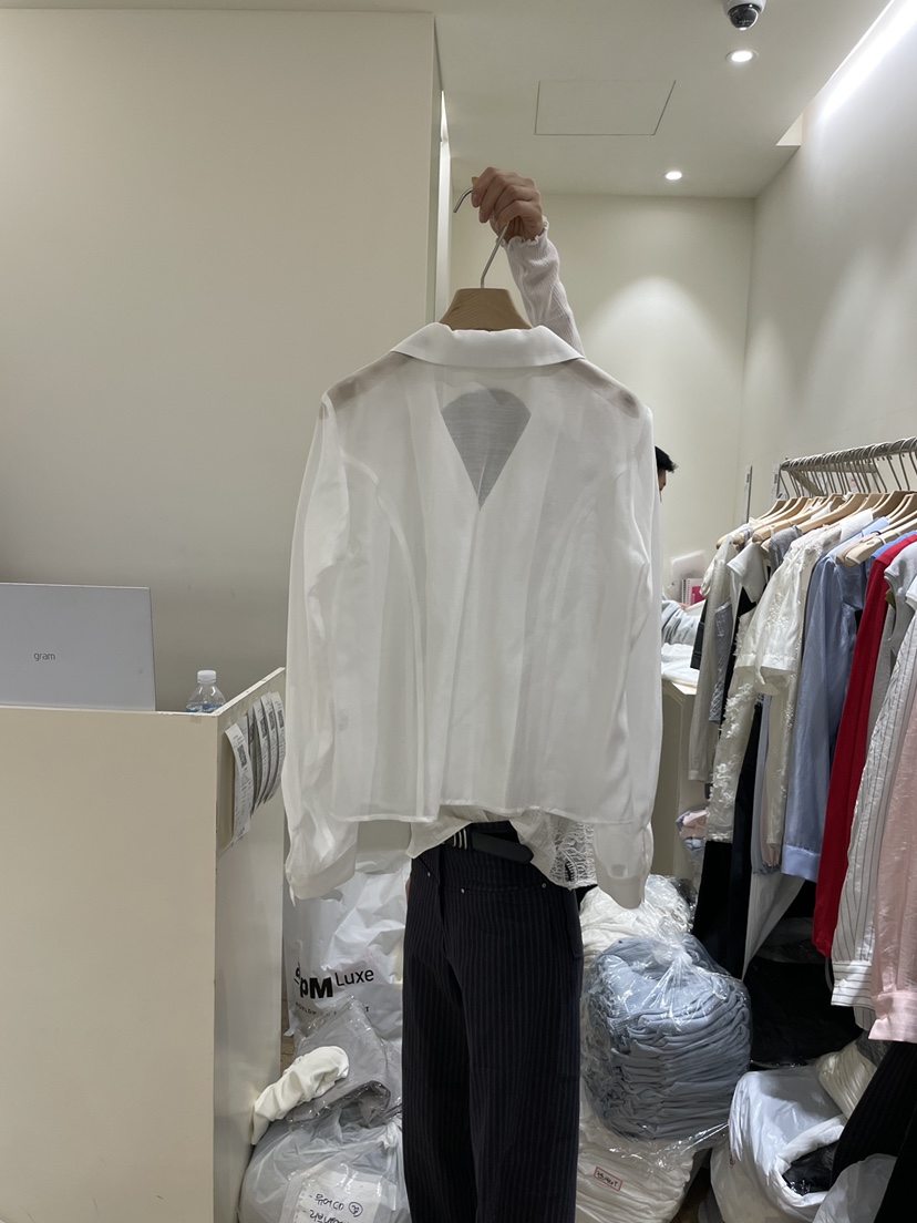 FLOWER-L韓國代購女士新款26春夏人氣熱賣推薦襯衫蕾絲衫FLOWER-L襯衫/蕾絲衫