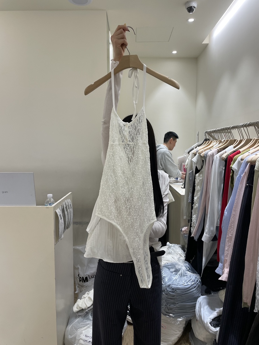 FLOWER-L韓國直郵女裝新品熱賣推薦職業26春夏吊帶背心蕾絲FLOWER-L吊帶/背心圖色1