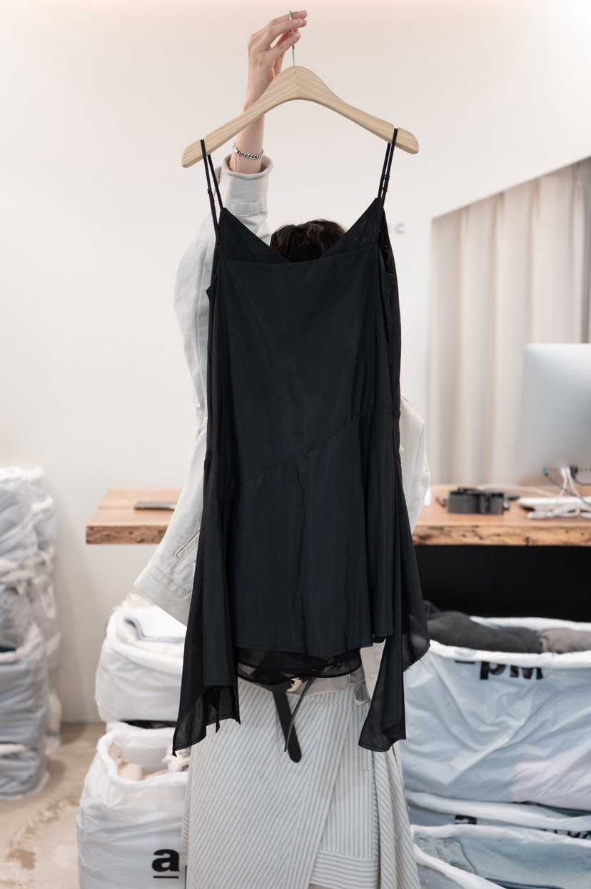 FRIC韓國直郵實拍女士新款推薦人氣時尚26春夏職業連衣裙FRIC連衣裙