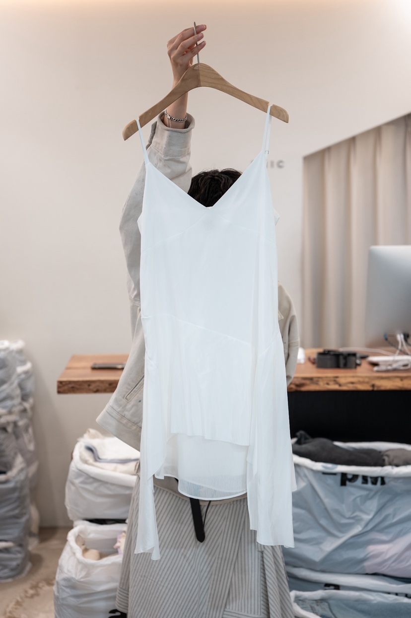 FRIC韓國直郵實拍女士新款推薦人氣時尚26春夏職業連衣裙FRIC連衣裙圖色1