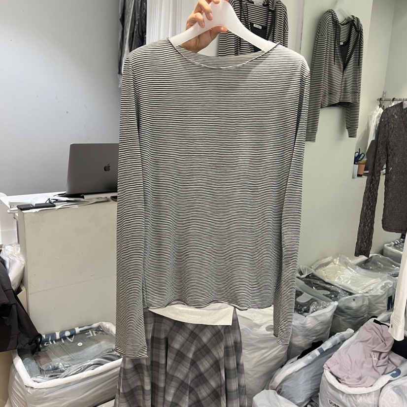 AUBE韓國東大門直郵女裝新款人氣熱賣推薦時尚長袖T恤兩面穿AUBE長袖T恤圖色3