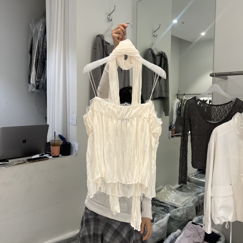 AUBE韓國東大門直郵女裝新品熱賣職業推薦吊帶背心含飄帶AUBE吊帶/背心