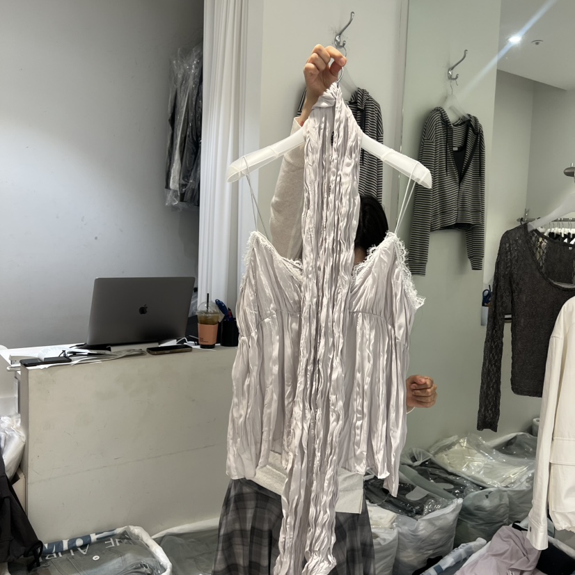 AUBE韓國東大門直郵女裝新品熱賣職業推薦吊帶背心含飄帶AUBE吊帶/背心圖色2