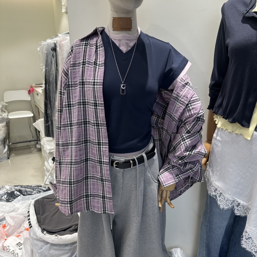 AT THE END韓國東大門代購女士新款26春夏人氣襯衫蕾絲衫AT THE END襯衫/蕾絲衫圖色2