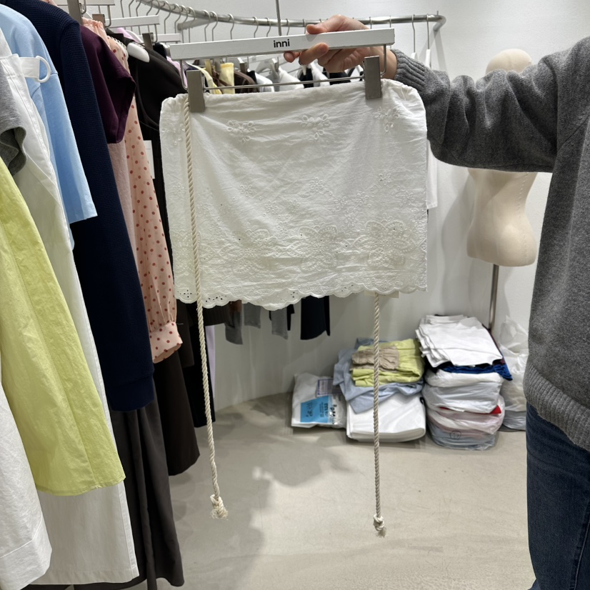 INNI韓國東大門代購女裝新款時尚職業熱賣休閑推薦人氣短裙inni短裙圖色2白色