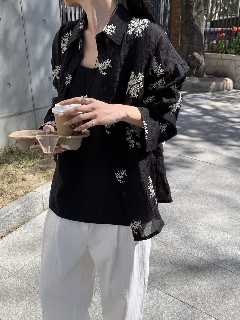 B_GARDER韓國東大門直郵女士新品推薦職業襯衫蕾絲衫刺繡B.GARDER襯衫/蕾絲衫