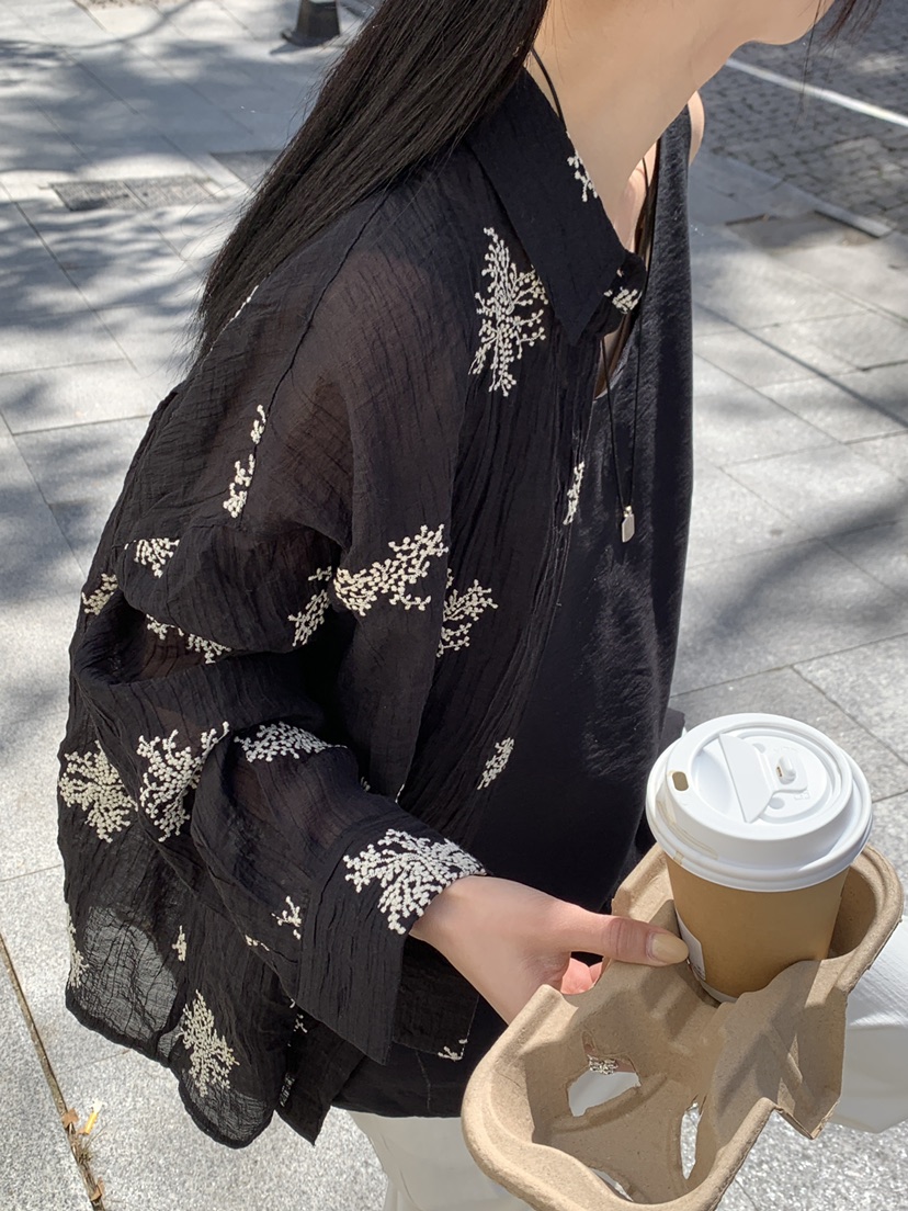 B_GARDER韓國東大門直郵女士新品推薦職業襯衫蕾絲衫刺繡B.GARDER襯衫/蕾絲衫