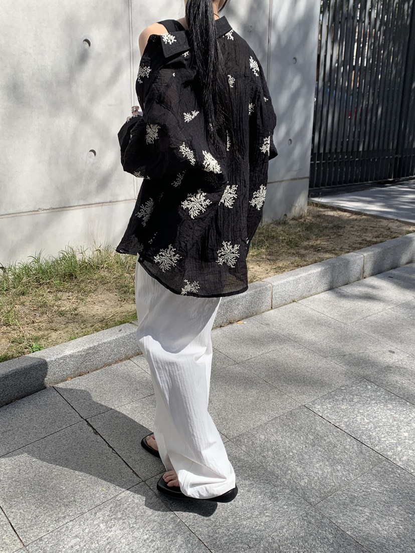 B_GARDER韓國東大門直郵女士新品推薦職業襯衫蕾絲衫刺繡B.GARDER襯衫/蕾絲衫