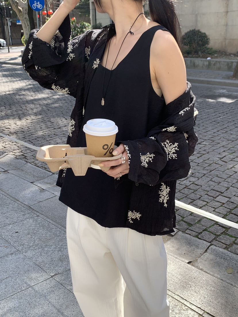 B_GARDER韓國東大門直郵女士新品推薦職業襯衫蕾絲衫刺繡B.GARDER襯衫/蕾絲衫