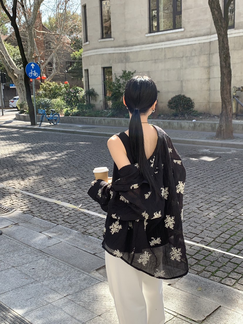 B_GARDER韓國東大門直郵女士新品推薦職業襯衫蕾絲衫刺繡B.GARDER襯衫/蕾絲衫