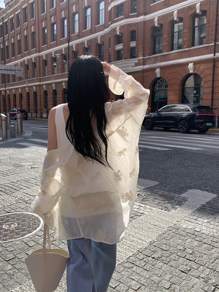 B_GARDER韓國東大門直郵女士新品推薦職業襯衫蕾絲衫刺繡B.GARDER襯衫/蕾絲衫