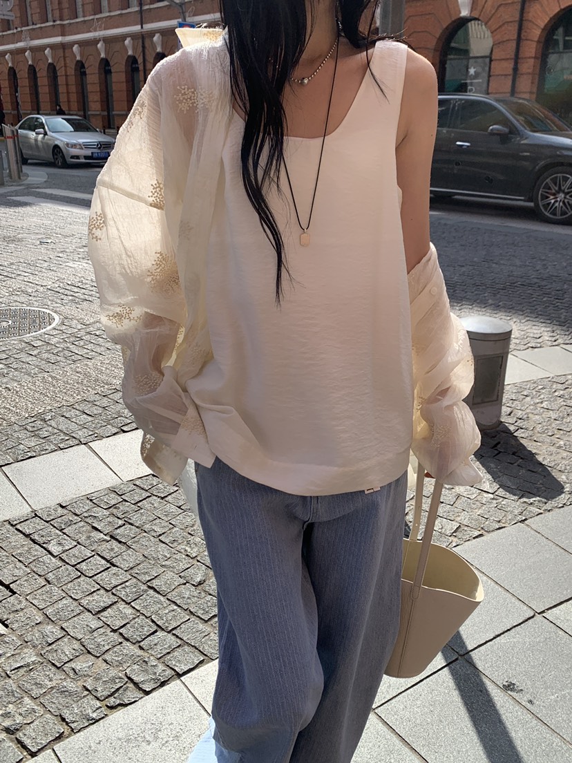 B_GARDER韓國東大門直郵女士新品推薦職業襯衫蕾絲衫刺繡B.GARDER襯衫/蕾絲衫