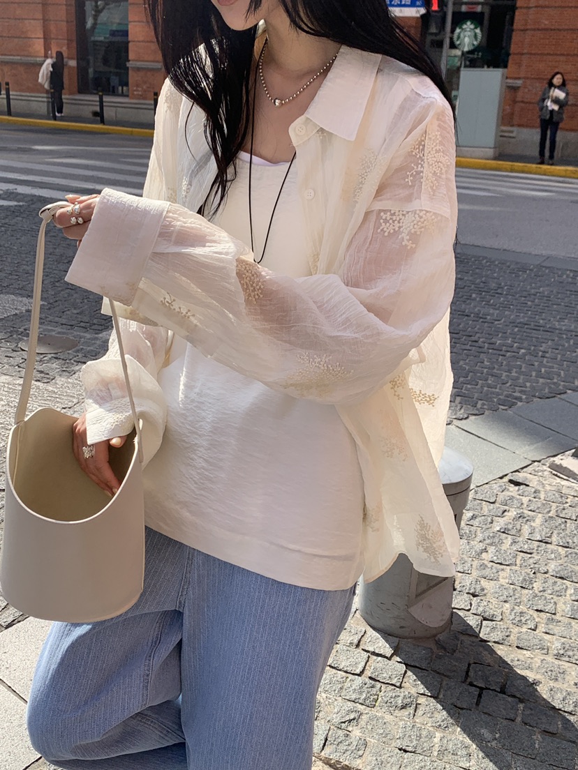 B_GARDER韓國東大門直郵女士新品推薦職業襯衫蕾絲衫刺繡B.GARDER襯衫/蕾絲衫