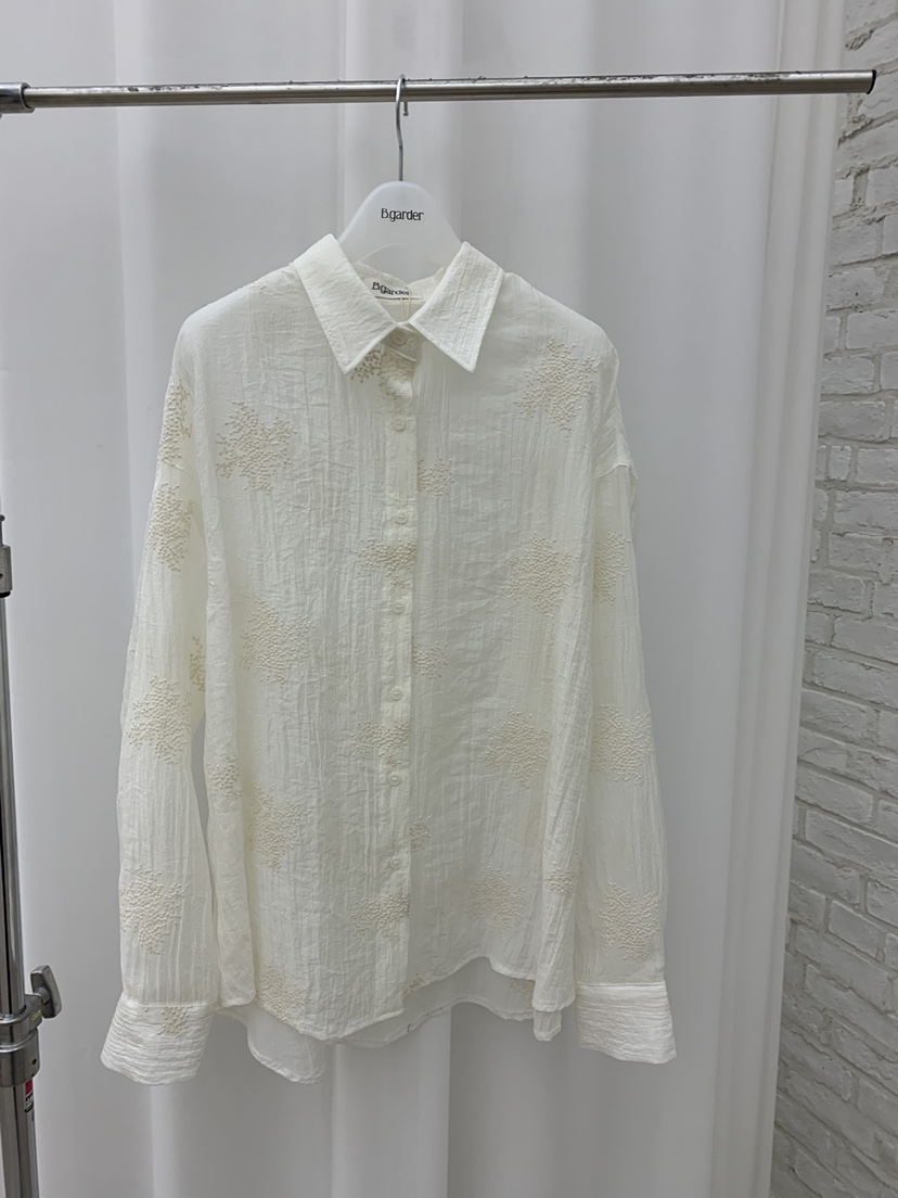 B_GARDER韓國東大門直郵女士新品推薦職業襯衫蕾絲衫刺繡B.GARDER襯衫/蕾絲衫圖色1
