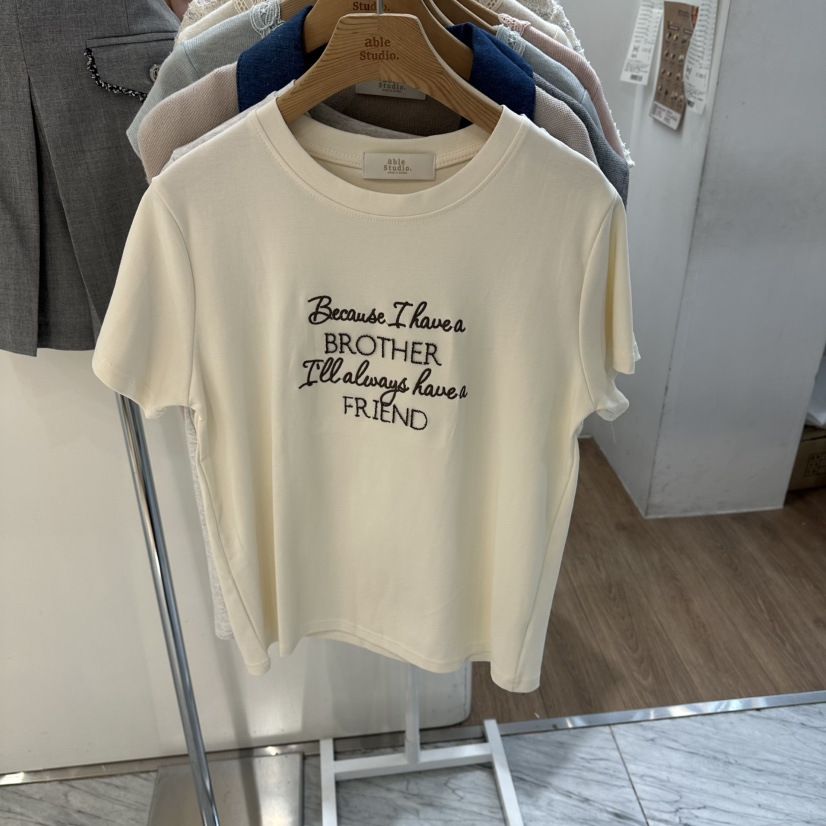 ABLESTUDIO韓國東大門直郵女裝新品時尚休閑人氣職業26春夏T恤ABLESTUDIOT恤圖色2奶油色