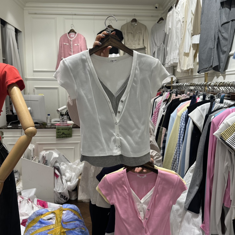 J.RITZY韓國直郵女士新款時尚熱賣職業休閑26春夏T恤假兩件J.RITZYT恤圖色1