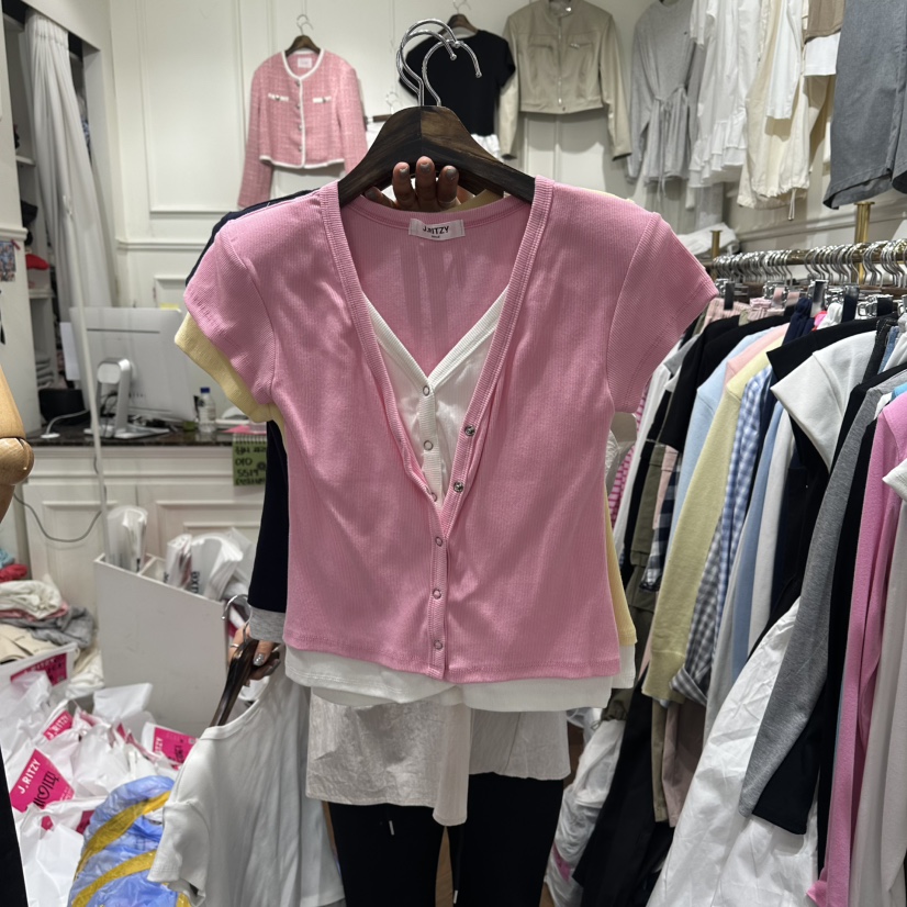 J.RITZY韓國直郵女士新款時尚熱賣職業休閑26春夏T恤假兩件J.RITZYT恤圖色2