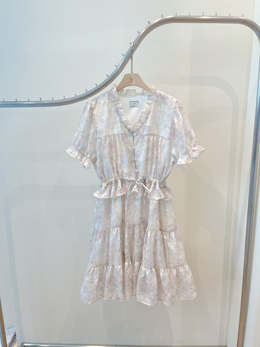 OVE韓國直郵實拍女裝新品熱賣時尚26春夏休閑推薦職業連衣裙OVE連衣裙