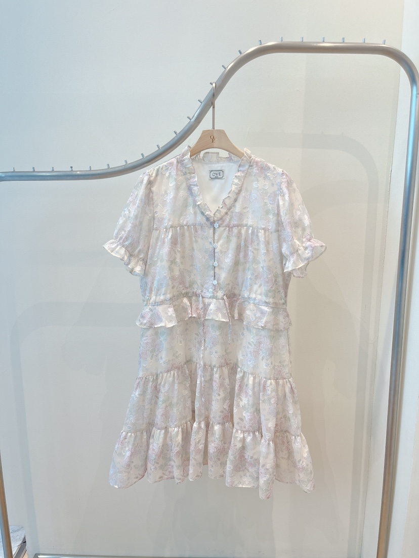 OVE韓國直郵實拍女裝新品熱賣時尚26春夏休閑推薦職業連衣裙OVE連衣裙圖色1