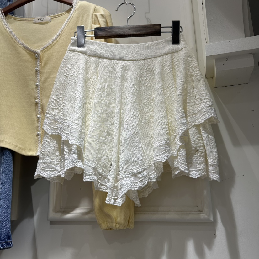 J.RITZY韓國直郵女裝新品人氣熱賣時尚26春夏推薦裙褲蕾絲J.RITZY裙褲圖色1