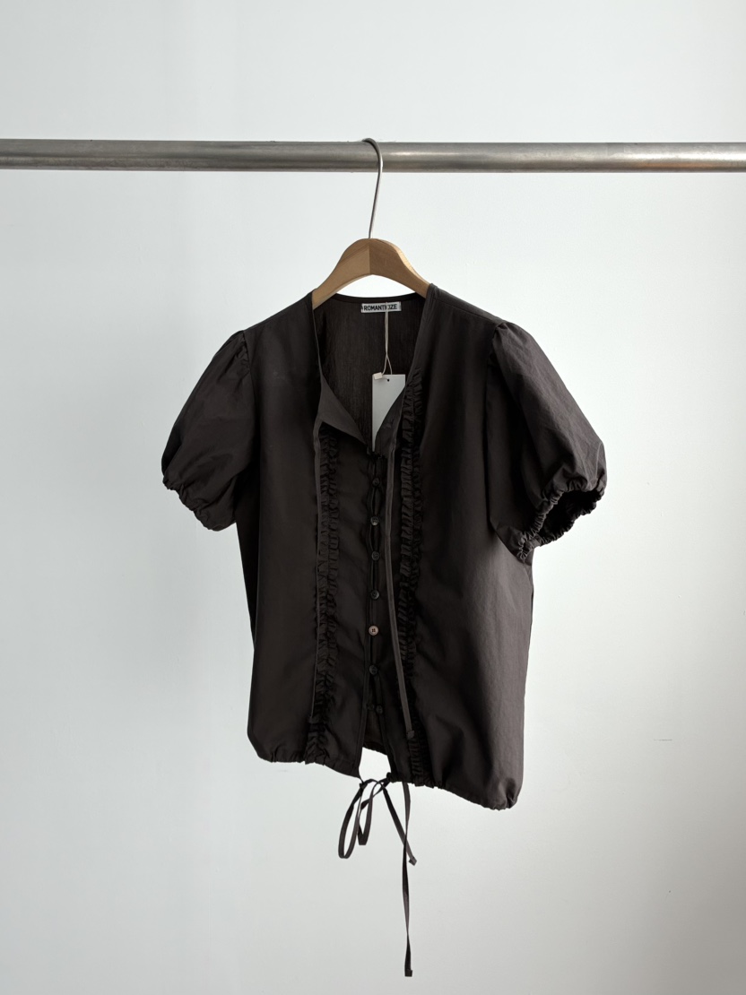 ROMANTICIZE韓國直郵實拍女士新品推薦人氣襯衫蕾絲衫荷葉邊ROMANTICIZE襯衫/蕾絲衫圖色2