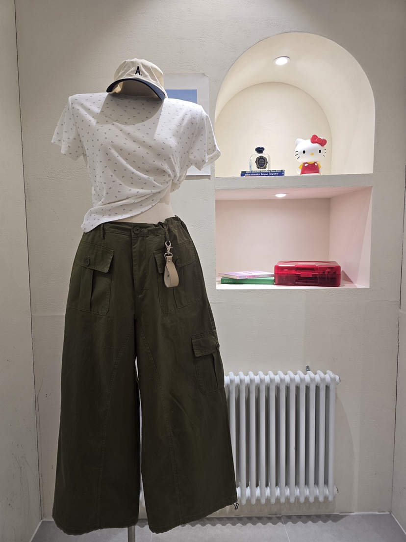 LIKEVAM韓國直郵實拍女裝新款推薦熱賣26春夏時尚T恤花朵LIKEVAMT恤