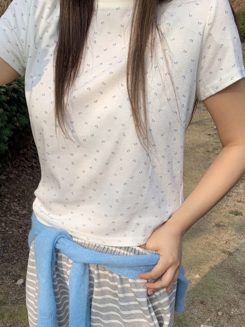 LIKEVAM韓國直郵實拍女裝新款推薦熱賣26春夏時尚T恤花朵LIKEVAMT恤