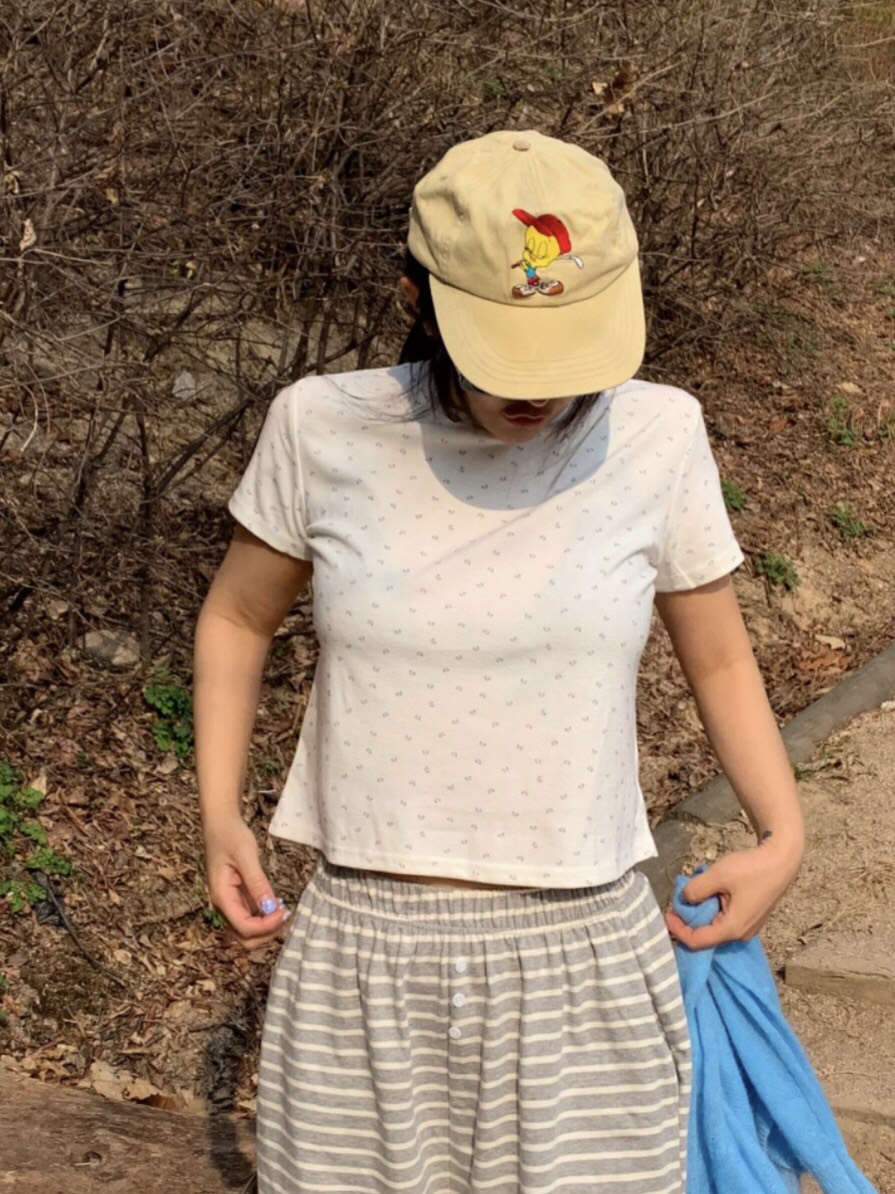 LIKEVAM韓國直郵實拍女裝新款推薦熱賣26春夏時尚T恤花朵LIKEVAMT恤