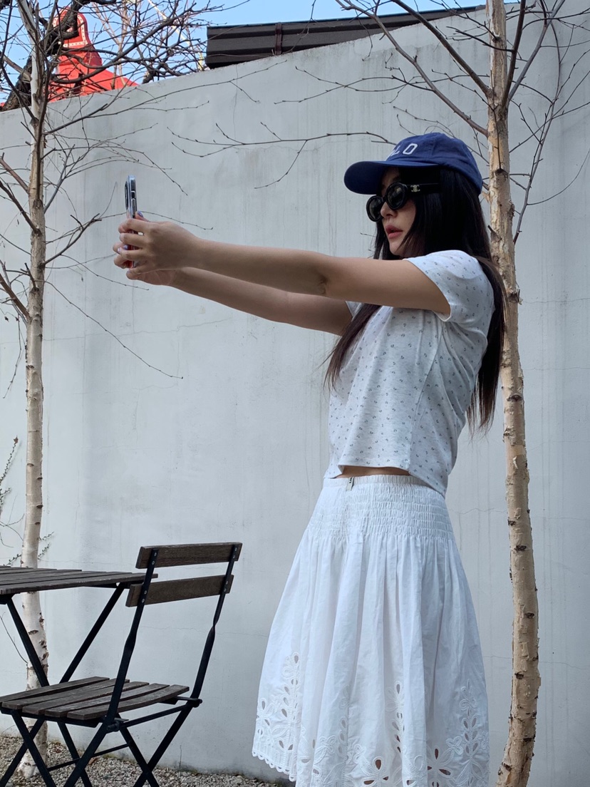 LIKEVAM韓國直郵實拍女裝新款推薦熱賣26春夏時尚T恤花朵LIKEVAMT恤