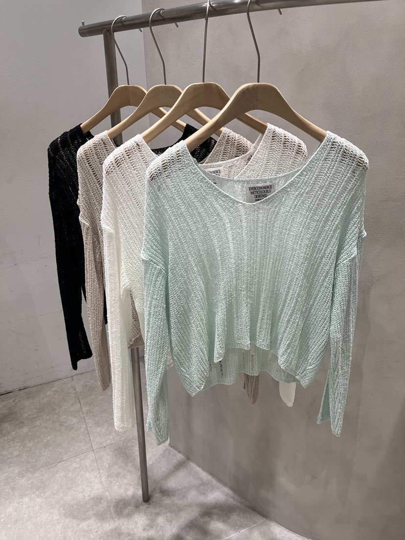 EVERCOMMERCE METICULOUSLY DESIGNED韓國東大門代購女裝新款人氣針織衫EVERCOMMERCE METICULOUSLY DESIGNED針織衫