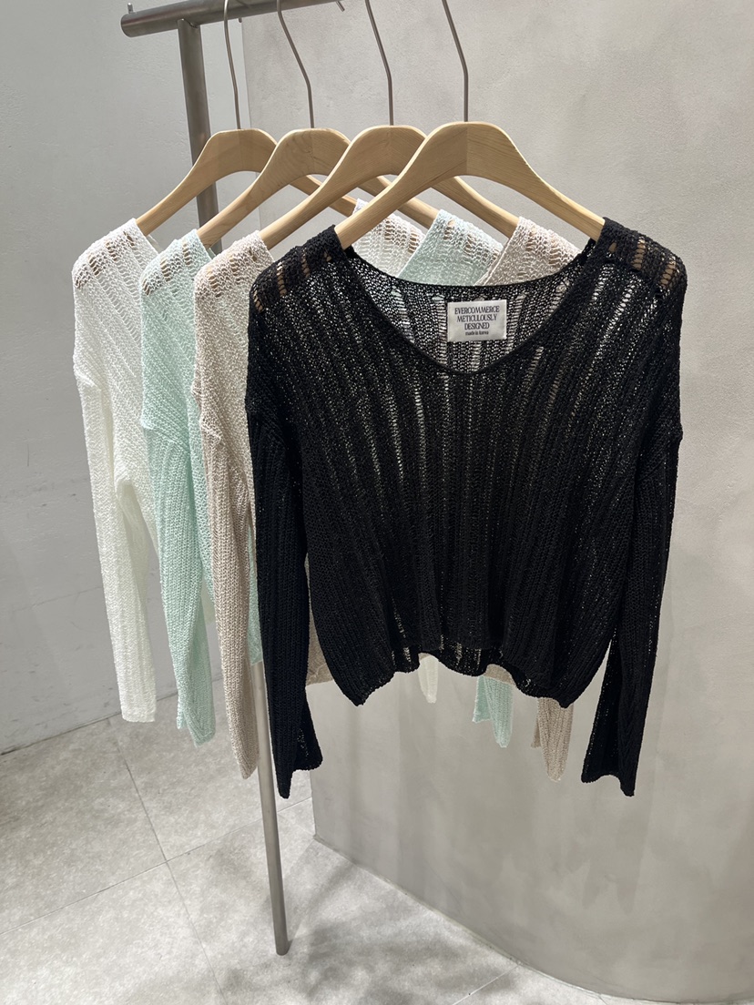 EVERCOMMERCE METICULOUSLY DESIGNED韓國東大門代購女裝新款人氣針織衫EVERCOMMERCE METICULOUSLY DESIGNED針織衫