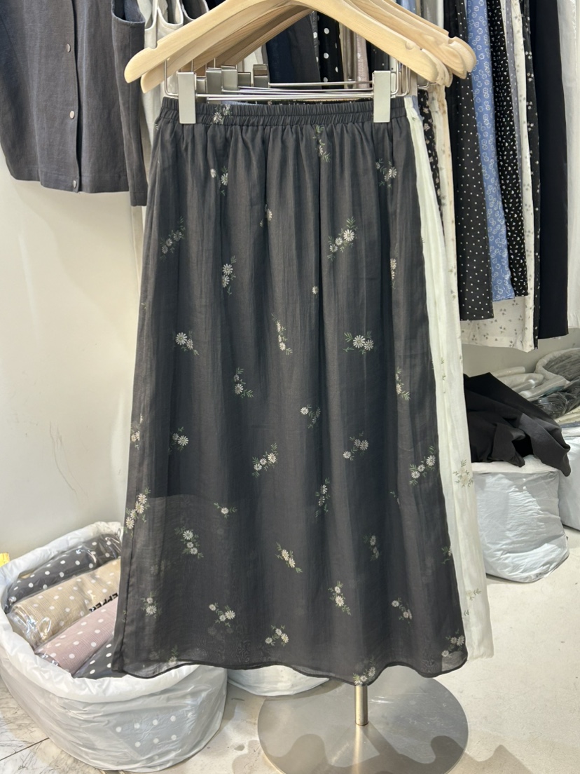 PEPPER-L韓國直郵女裝新品推薦人氣時尚職業熱賣26春夏長裙PEPPER長裙圖色1