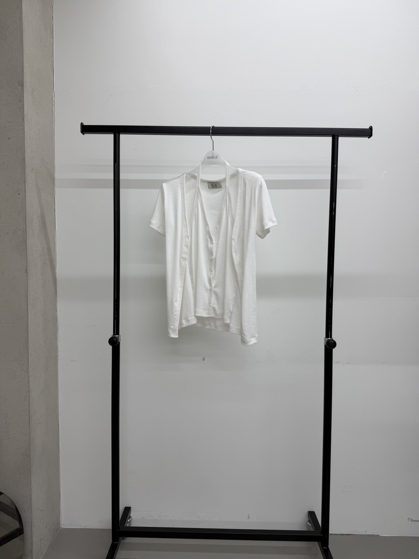 MINIMUZE韓國直郵實拍女裝新品熱賣職業推薦時尚休閑26春夏T恤MINIMUZET恤圖色1