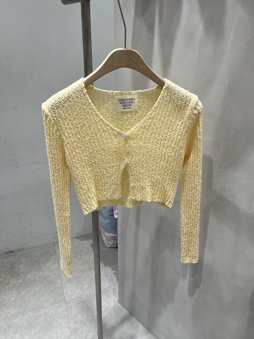 EVERCOMMERCE METICULOUSLY DESIGNED韓國直郵實拍女裝新品人氣針織衫EVERCOMMERCE METICULOUSLY DESIGNED針織衫圖色1