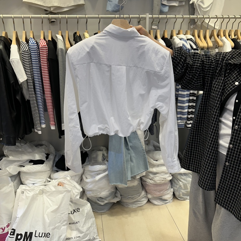 Q C韓國直郵女裝新款熱賣推薦職業人氣襯衫蕾絲衫防風衣Republlc of qc襯衫/蕾絲衫