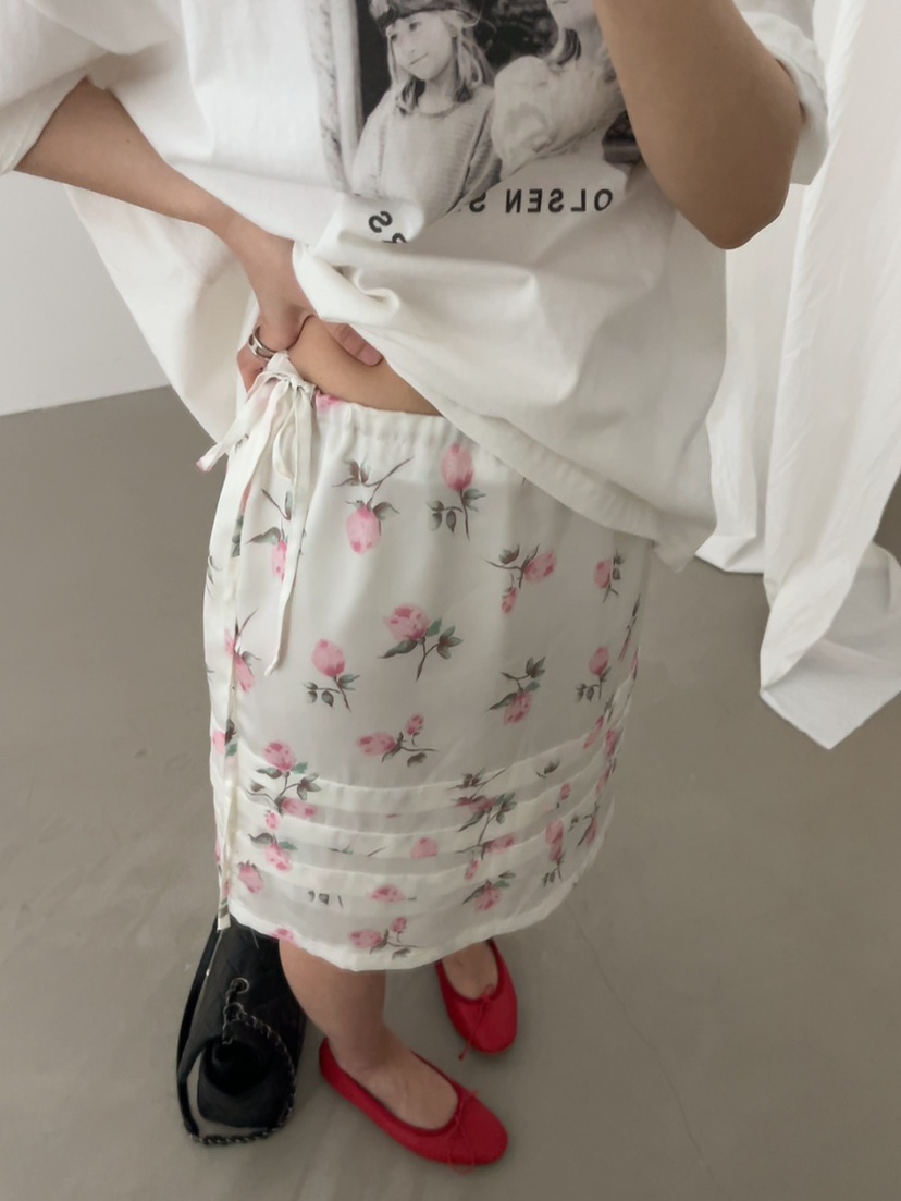 ASSEMBLY韓國直郵實拍女士新品職業半身裙中短裙花朵緞面ASSEMBLY半身裙/中短裙