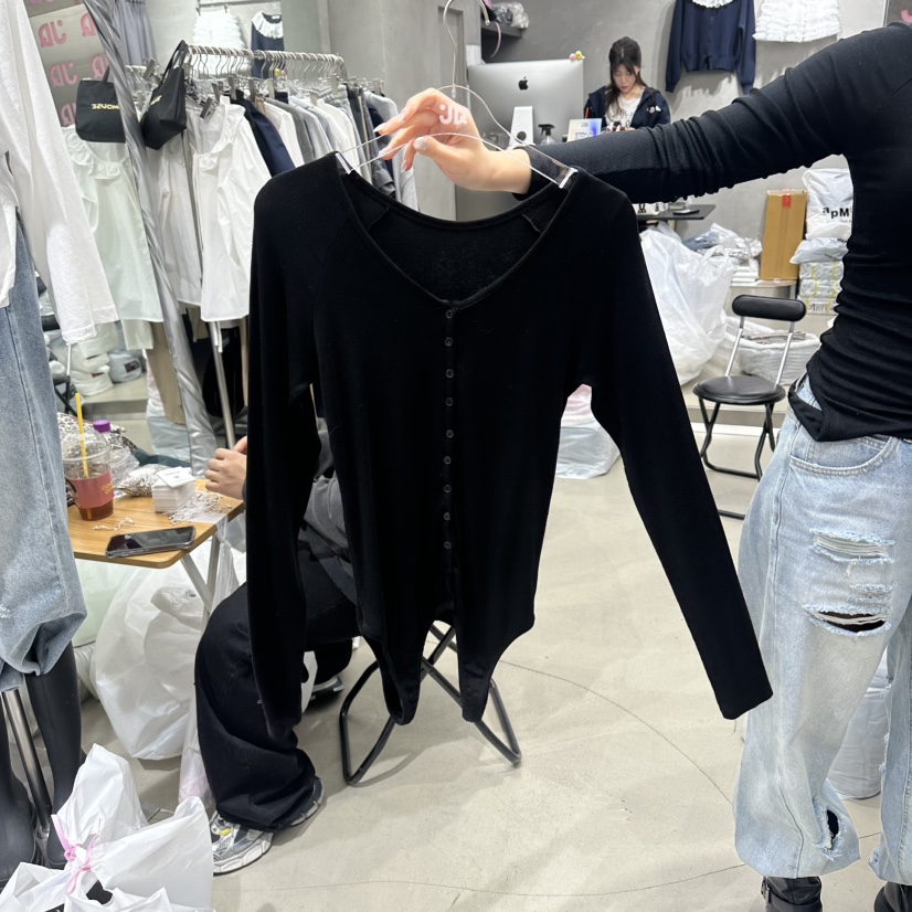 JUDYQUE韓國東大門直郵女裝新品職業熱賣時尚休閑長袖T恤JUDYQUE長袖T恤圖色2