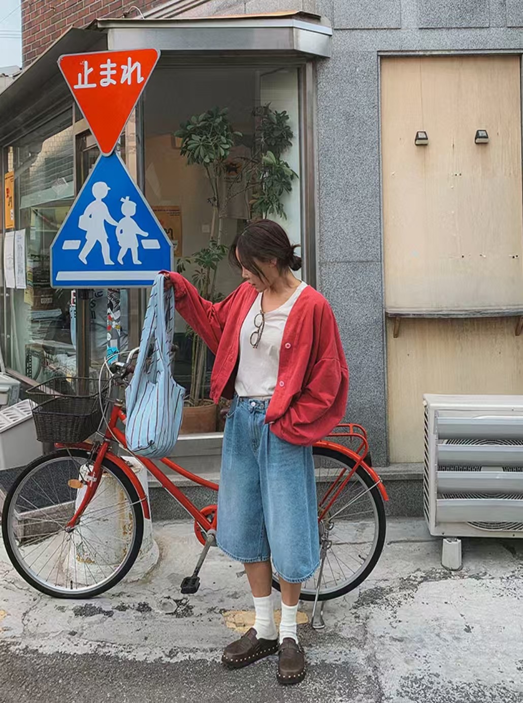 L V C韓國代購女裝新品推薦時尚休閑人氣職業短褲透明條紋L_V_C短褲