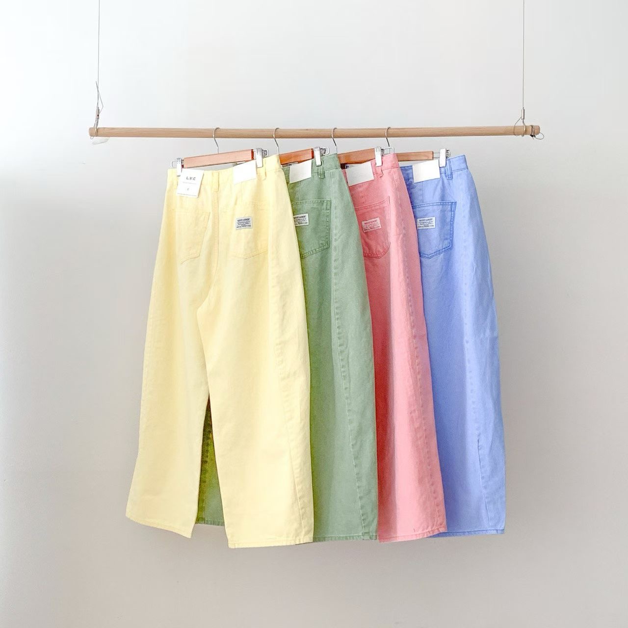 L V C韓國直郵實拍女裝新品熱賣休閑26春夏時尚推薦牛仔褲L_V_C牛仔褲