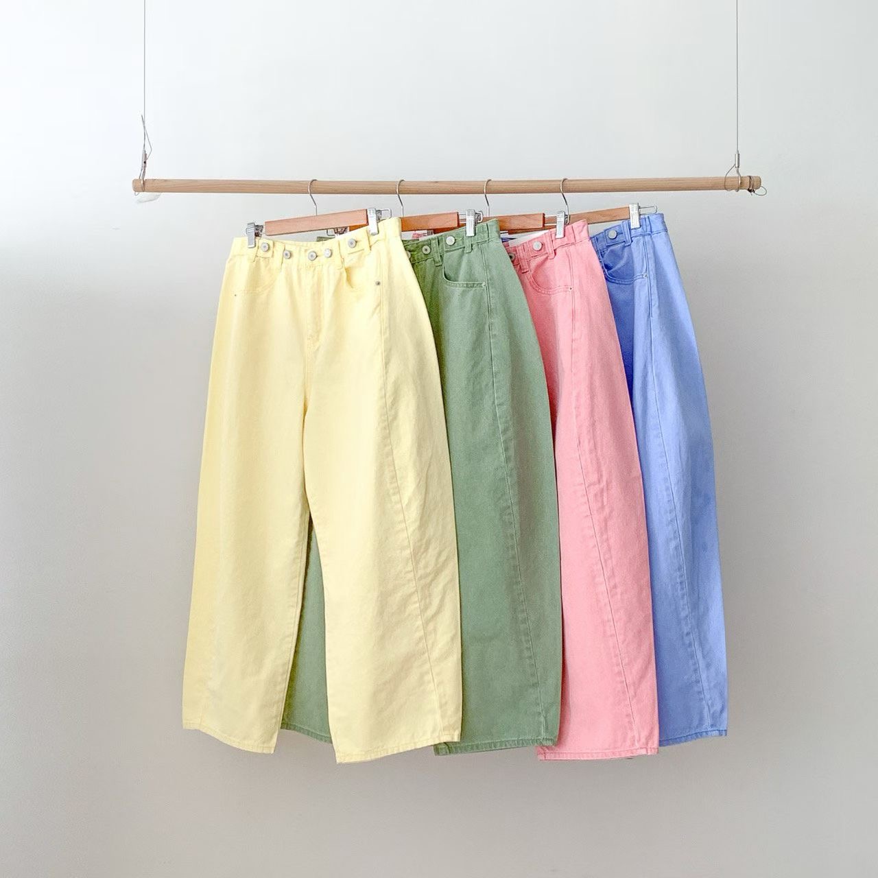 L V C韓國直郵實拍女裝新品熱賣休閑26春夏時尚推薦牛仔褲L_V_C牛仔褲圖色2左二色