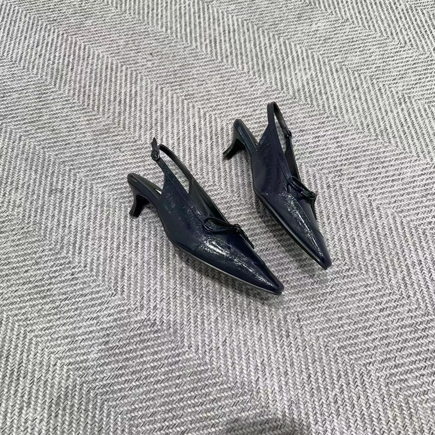 SELINA韓國代購女士新款時尚真品職業人氣熱賣休閑涼鞋拖鞋SELINA涼鞋/拖鞋