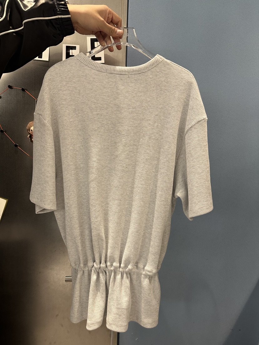 TAKE TEE韓國東大門直郵女裝新款推薦時尚職業熱賣人氣T恤TAKE TEET恤