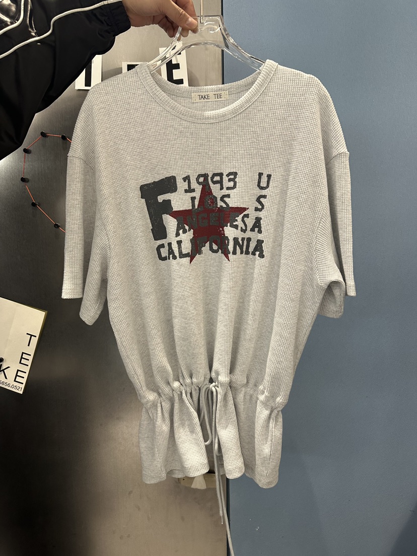 TAKE TEE韓國東大門直郵女裝新款推薦時尚職業熱賣人氣T恤TAKE TEET恤圖色1